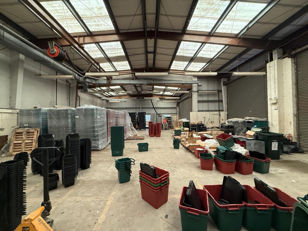 Lot: 41277 - TO BE OFFERERED IN OUR 30TH OCTOBER AUCTION - FORMER COUNCIL OFFICES & DEPOT WITH POTENTIAL - Inside the warehouse/storage unit